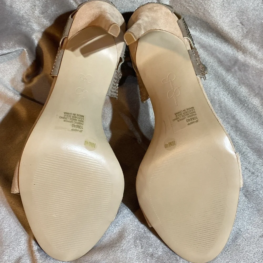 Jessica Simpson Hipp Taupe Faux Suede Sparkly Rhinestones Heels size 10 🆕